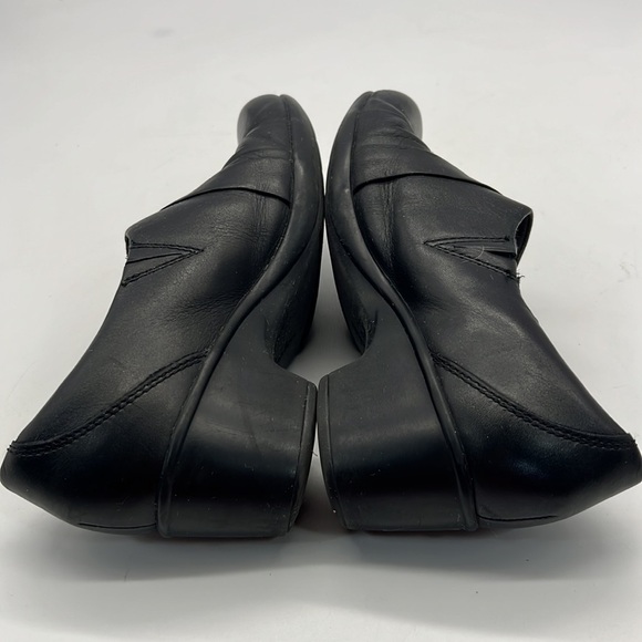 Clarks Black Leather Slip on Shoes with 2 inch Wedge Style Heel size 6.5 - Picture 6 of 11